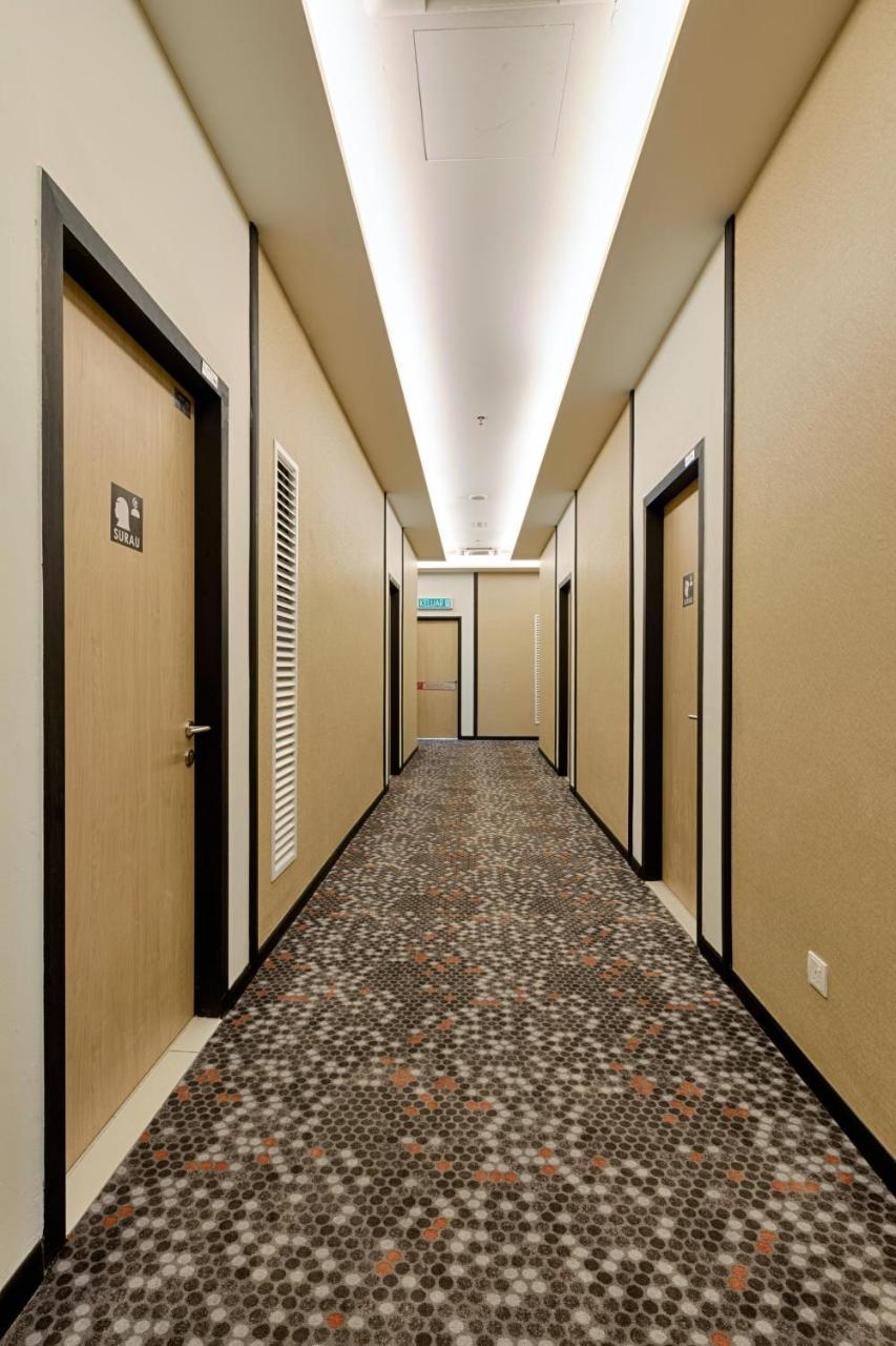 Mtree Hotel Nilai - Klia Airport Экстерьер фото